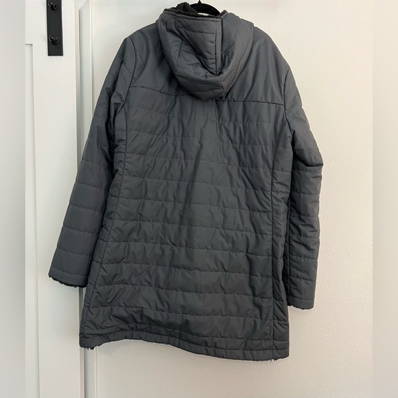 The North Face Reversible Puffer Jacket - Picture 2 of 9